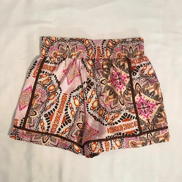 Pink print shorts - Picture 2 of 2